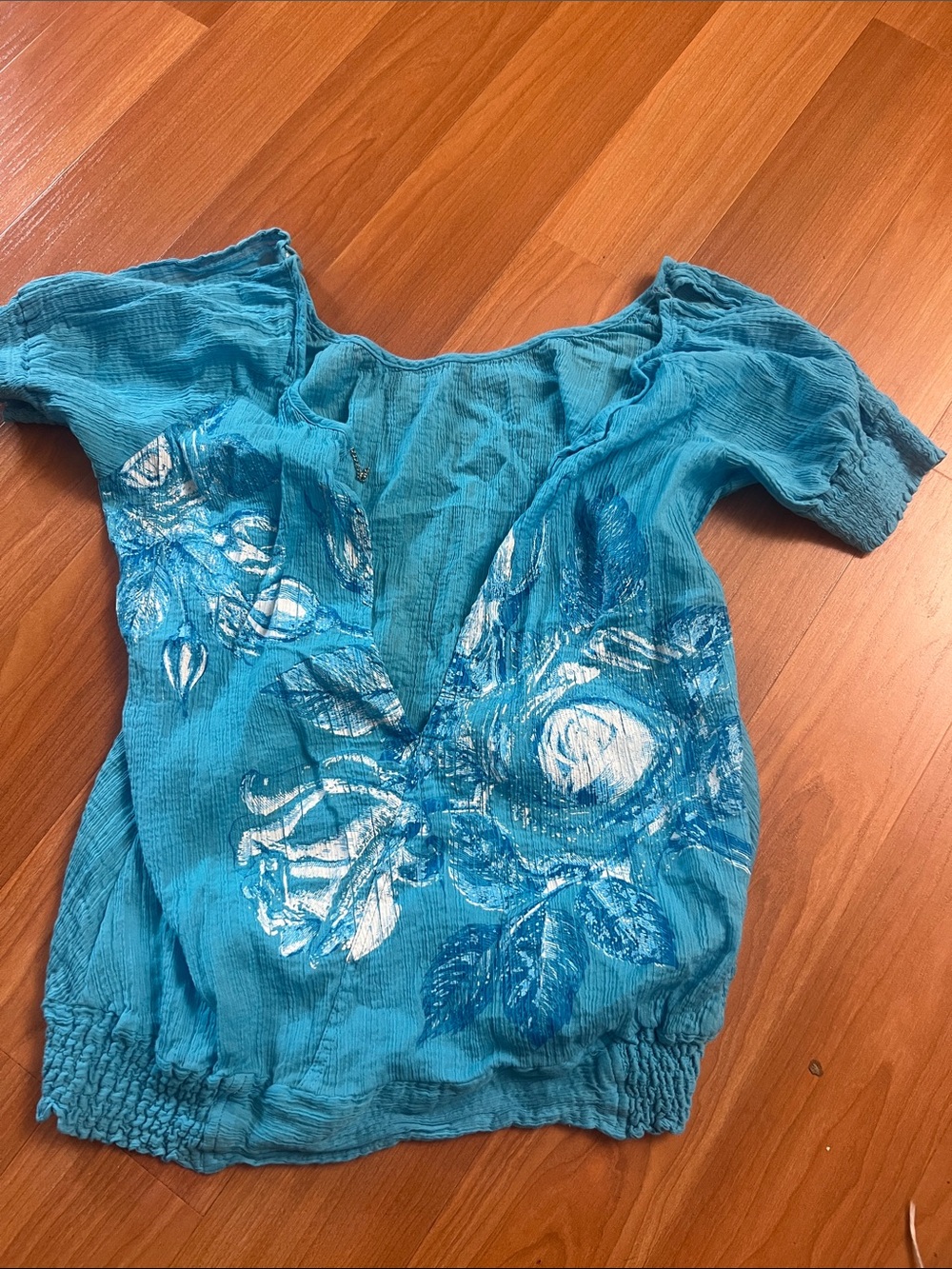 Turquoise Floral Peasant Top - Women size Medium G by Guess